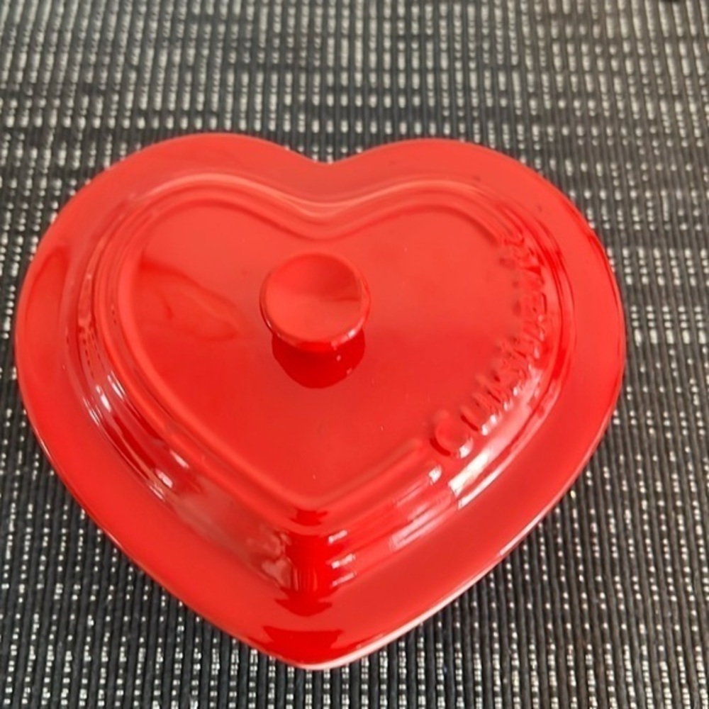 1 Piece CUISINART Red Heart Shaped Ramekin w/ LID9 Oz. Valentines